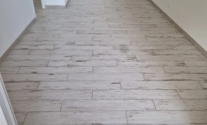 Pose de carrelage dans un appartement à Vence